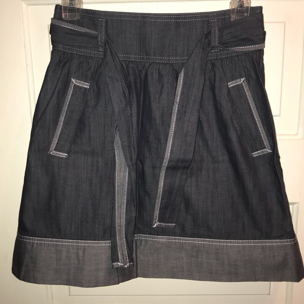 💥⬇️💲LOFT chambray light jean skirt